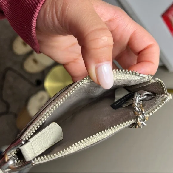 Marc Jacobs Taupe Card Holder - Picture 4 of 6